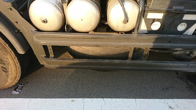 日野 プロフィア 大型 トラクタ PK-SH1EDJG(2351) 10枚目