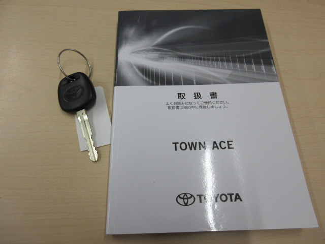トヨタ タウンエース 小型 平ボディ 5BF-S403U(112650) 5枚目