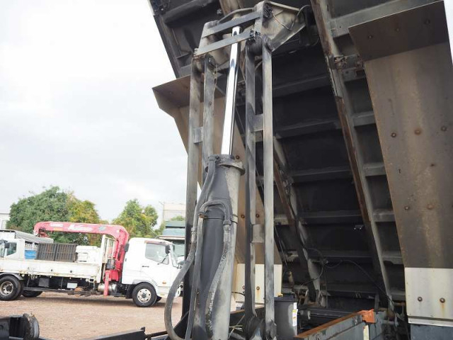 日野 プロフィア 大型 土砂ダンプ 2DG-FS1AGA(113506) 16枚目