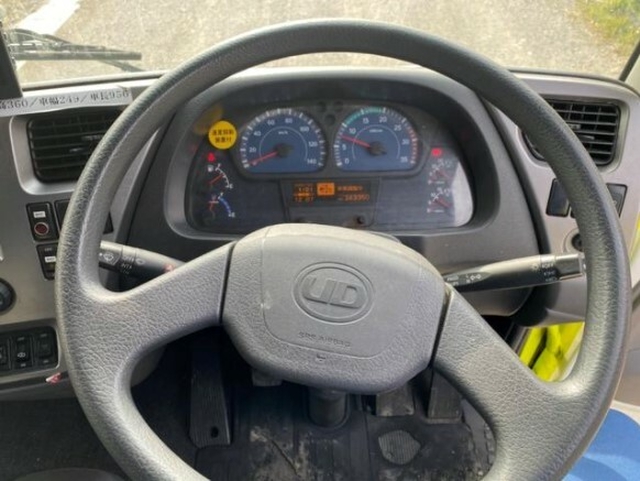 UDトラックス（日産） コンドル 中型 バン SKG-LK38C(8973) 10枚目