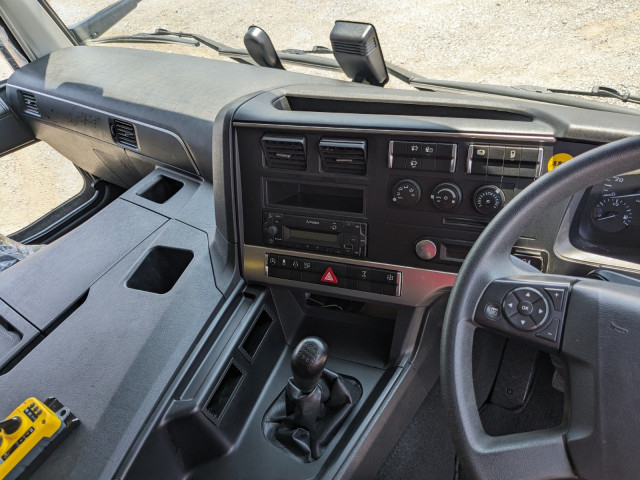 三菱ふそう スーパーグレート 大型 コンテナ専用車 2KG-FV70HY(106393) 25枚目