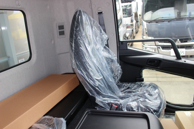 Mitsubishi Fuso fighter Middle Wing body 2KG-FK65F(104995) 22枚目