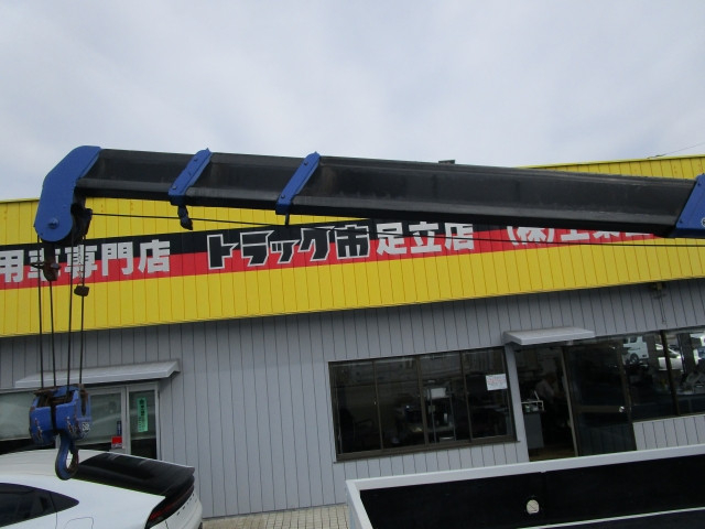 いすゞ エルフ 小型 平ボディ（クレーン付） TKG-NKR85AR(112982) 13枚目