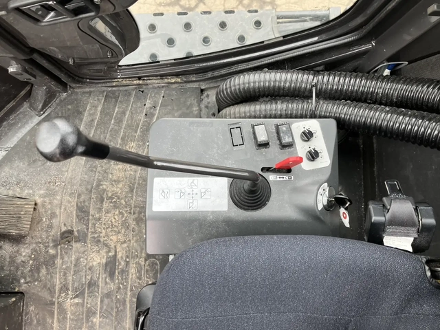 - 小型 Translation missing: ja.item.body_keijou_enum.body_keijou_carrier_other ZW80　YDN-H80(106925) 35枚目
