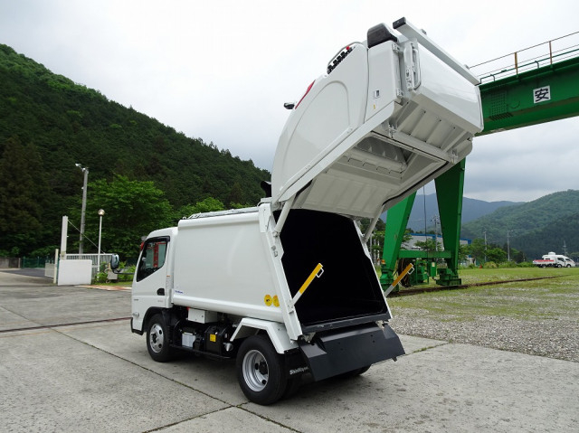 三菱ふそう キャンター 小型 塵芥車（プレス式） 2RG-FEAV0(107993) 6枚目
