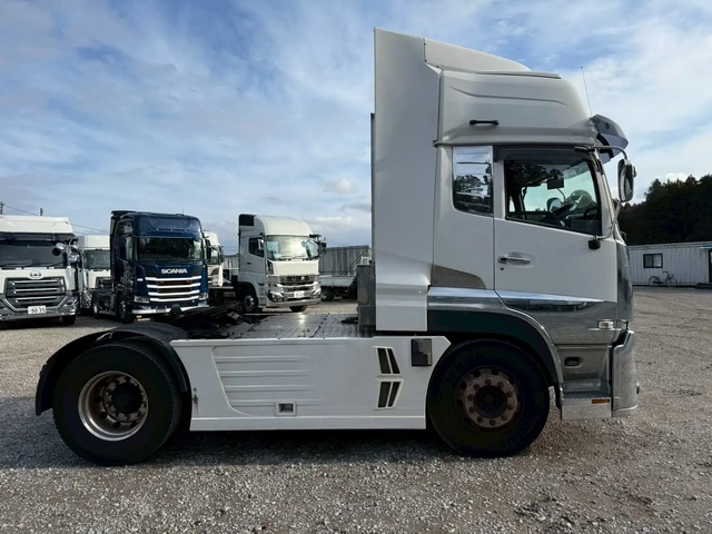 日産自動車 クオン 大型 トラクタ 2RG-GK5DAB(106709) 4枚目