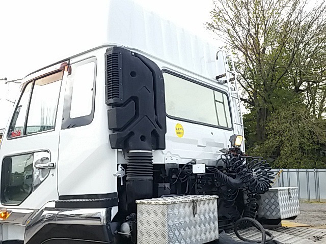 UDトラックス（日産） ビッグサム 大型 トラクタ KL-CK482BAT(8202) 32枚目