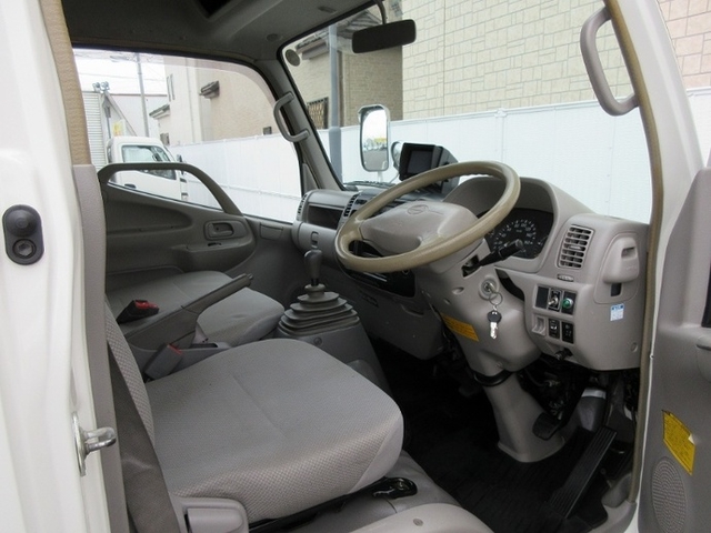 Hino dutro Small Box body PB-XZU341(6624) 17枚目