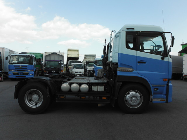 UDトラックス（日産） ビッグサム 大型 トラクタ ADG-GK4XAB(1090) 8枚目