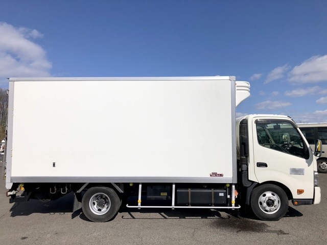日野 デュトロ 小型 冷蔵冷凍バン SKG-XZU710M(55806) 5枚目