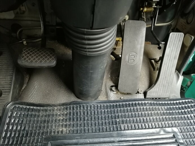 いすゞ ギガ 大型 タンクローリー KL-CYG23P4(5561) 35枚目