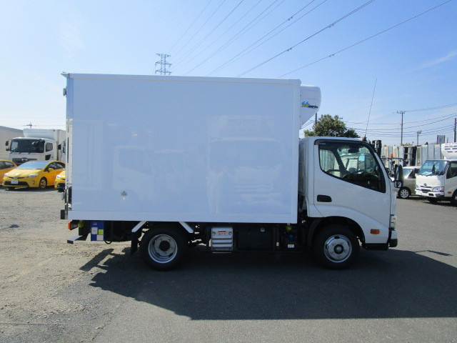 日野 デュトロ 小型 冷蔵冷凍バン 2WG-XZU606N(111646) 6枚目