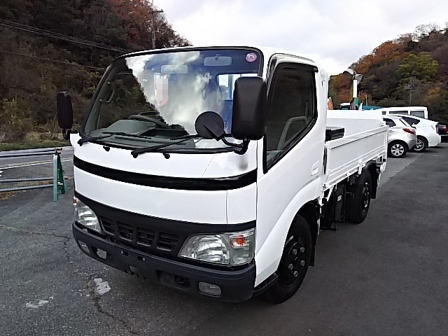 トヨタ ダイナ 小型 平ボディ PB-XZU304(7650) 3枚目