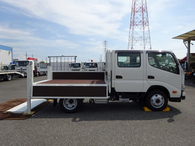 日野 デュトロ 小型 Wキャブ 2WG-XZU686M(111842) 7枚目