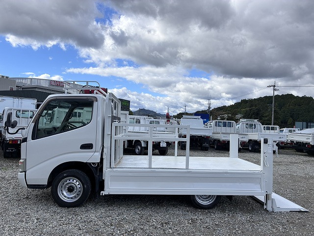 トヨタ トヨエース 小型 平ボディ TC-TRY220(113915) 11枚目
