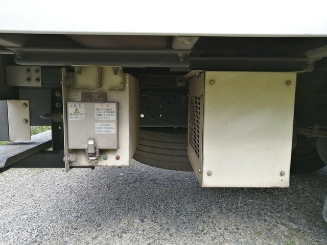 いすゞ エルフ 小型 冷蔵冷凍バン BKG-NPR85AN(4536) 22枚目