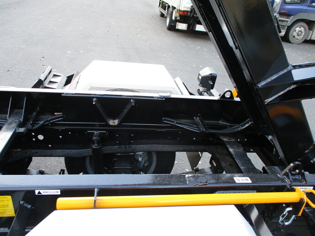 日野 デュトロ 小型 コンテナ専用車 2RG-XZU605M(9573) 10枚目