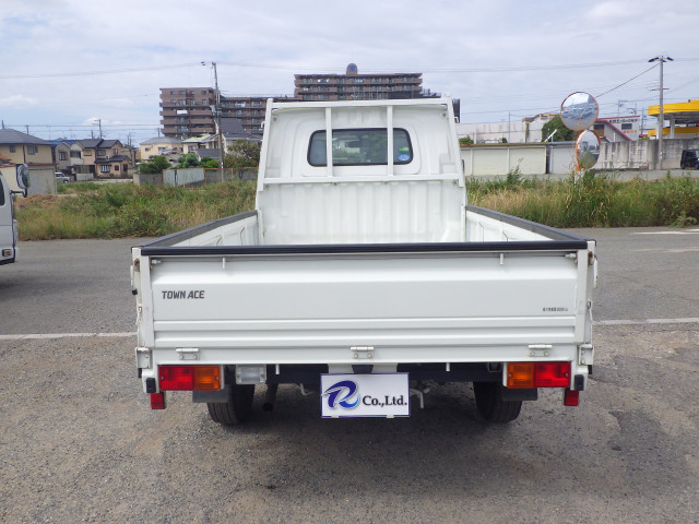 トヨタ タウンエース 小型 平ボディ DBF-S402U(112158) 4枚目