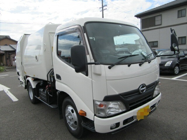 日野 デュトロ 小型 塵芥車（プレス式） TKG-XZU600X(10078) 2枚目