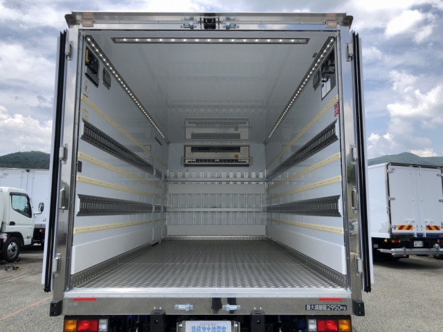 Mitsubishi Fuso canter Small Freezer box_body 2RG-FEB80(108889) 17枚目