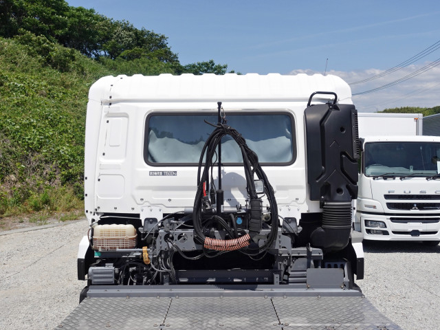 UDトラックス（日産） クオン 大型 トラクタ 2RG-GK5DAB(105634) 15枚目
