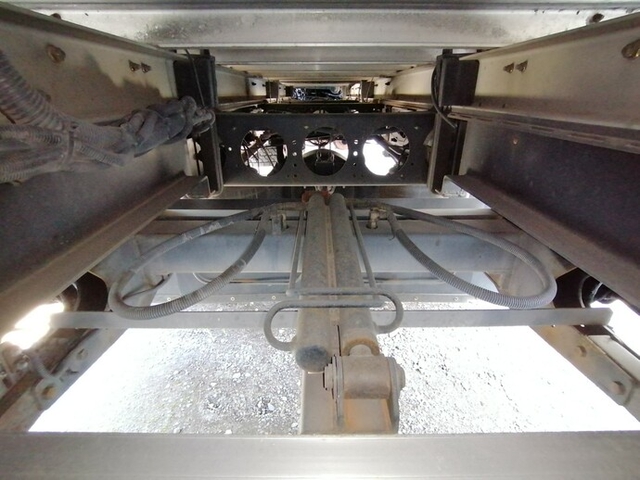 UDトラックス（日産） コンドル 中型 冷蔵冷凍バン PB-MK36B(5670) 38枚目