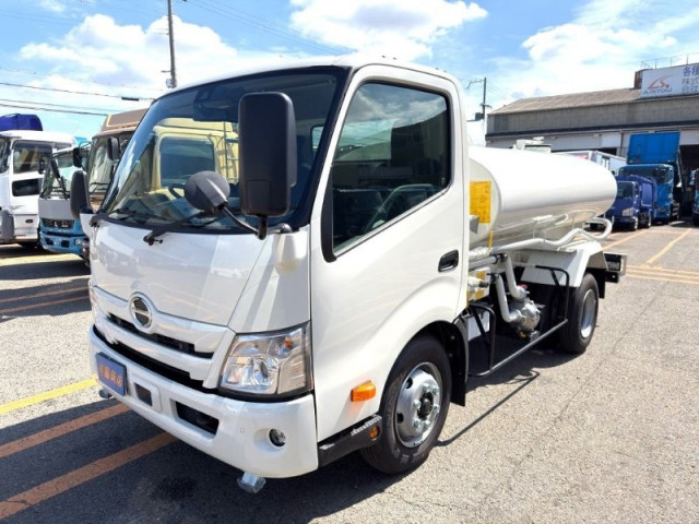 日野 デュトロ 小型 高圧洗浄車 2KG-XZU700M(108892) 1枚目