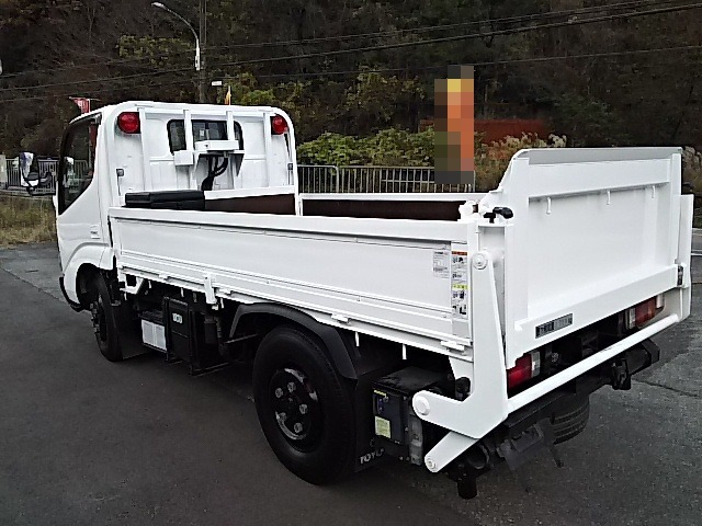 トヨタ ダイナ 小型 平ボディ PB-XZU304(7650) 4枚目