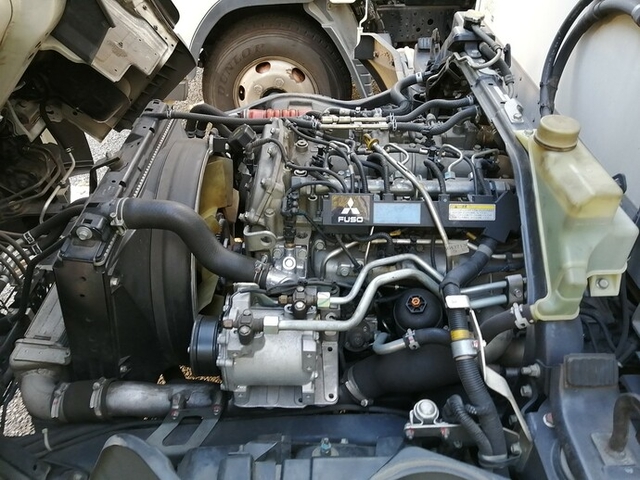 三菱ふそう キャンター 小型 冷蔵冷凍バン TKG-FEB50(4557) 44枚目