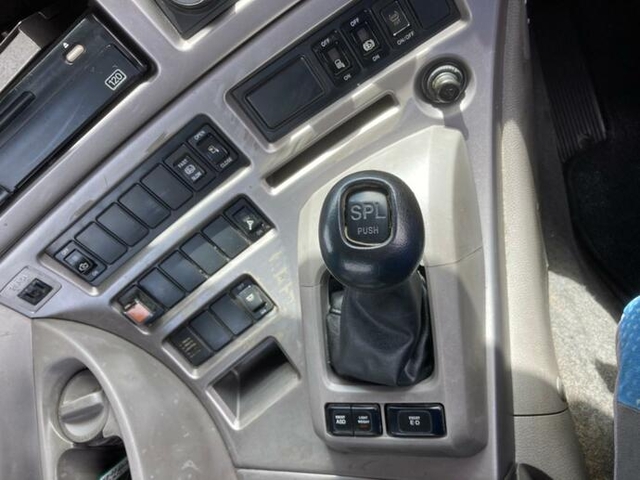 Nissan UD quon Large Tractor AKG-GK4XZB(11875) 13枚目