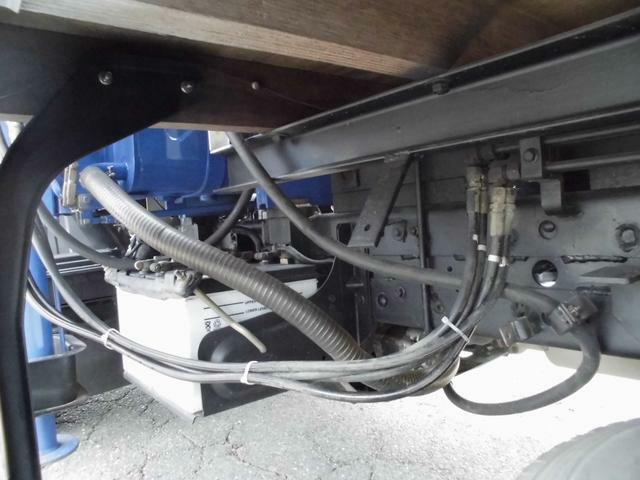 三菱ふそう キャンター 小型 平ボディ（クレーン付） KK-FE83EEY(51505) 8枚目