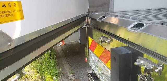 日野 プロフィア 大型 冷蔵冷凍ウィング 2KG-FS1EHG(3644) 7枚目