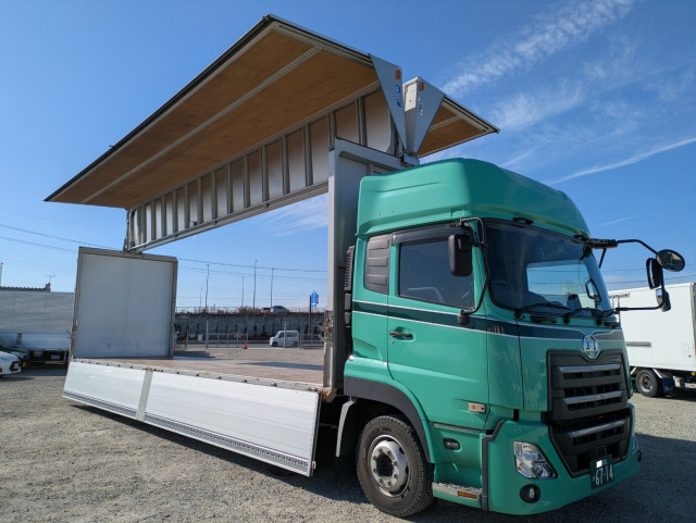 UDトラックス（日産） クオン 大型 ウィング 2PG-CG5CA(105686) 33枚目