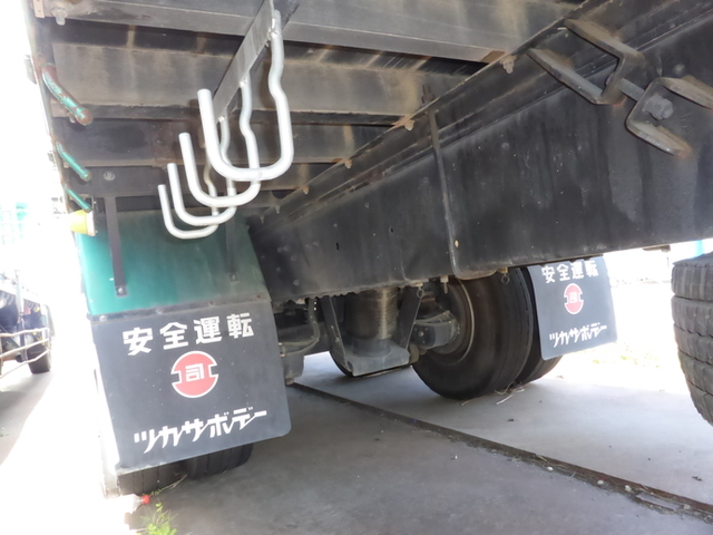 UDトラックス（日産） クオン 大型 平ボディ QKG-CD5ZL(2822) 14枚目