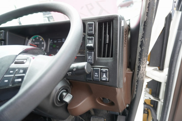 いすゞ ギガ 大型 冷蔵冷凍バン 2PG-CYJ77D(111340) 39枚目