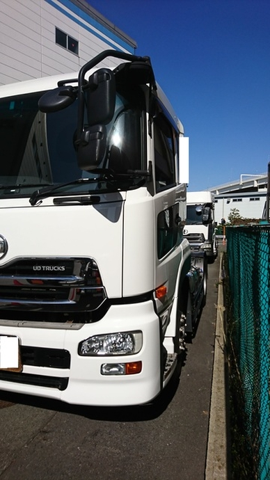 UDトラックス（日産） クオン 大型 トラクタ LKG-GK5XAB(2208) 8枚目