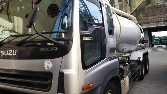 いすゞ ギガ 大型 特装車・その他 PJ-CYM51Q5(3587) 2枚目