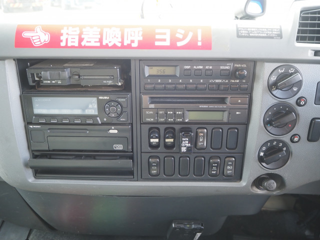 三菱ふそう ファイター 増トン 平ボディ（クレーン付） PJ-FM62FZ(109555) 44枚目