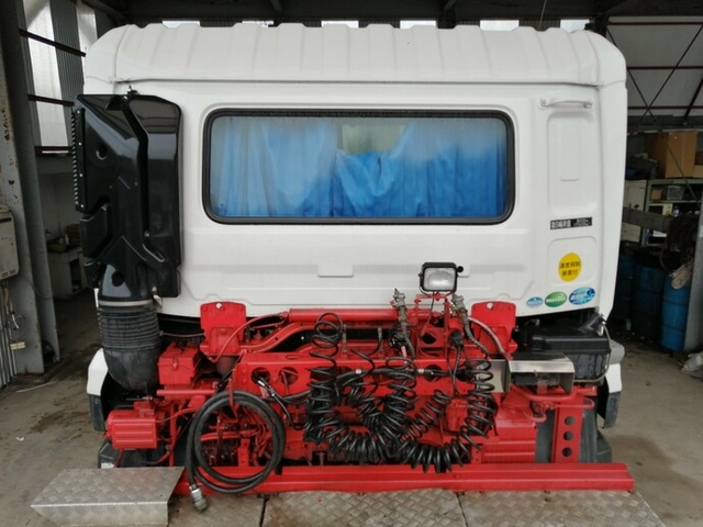 UDトラックス（日産） クオン 大型 トラクタ QKG-GK5XAB(5622) 13枚目