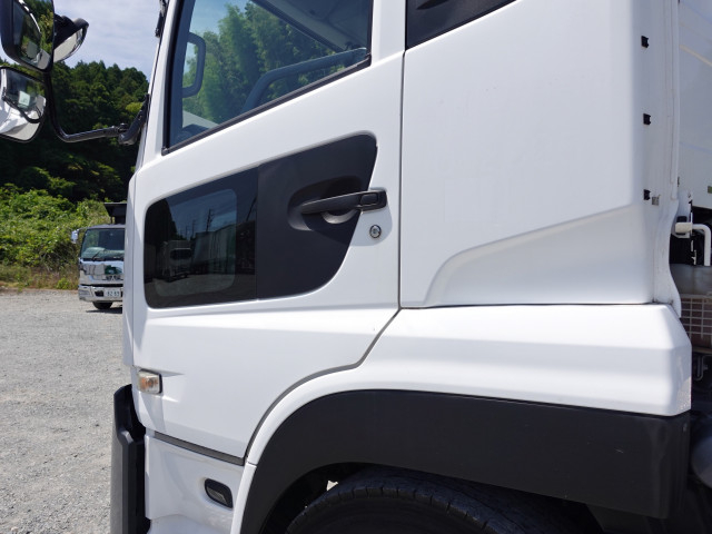 UDトラックス（日産） クオン 大型 トラクタ 2RG-GK5DAB(105634) 13枚目