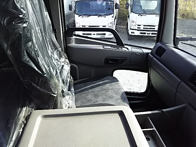 UDトラックス（日産） クオン 大型 トラクタ LKG-GK5XAB(7632) 44枚目