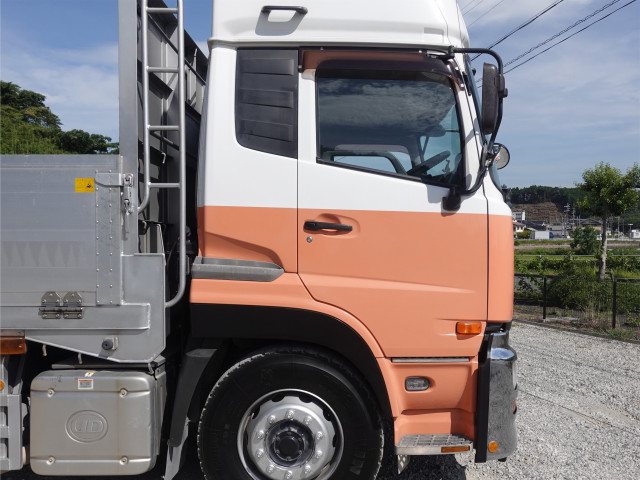 UDトラックス（日産） クオン 大型 平ボディ LKG-CD5ZA(110354) 4枚目