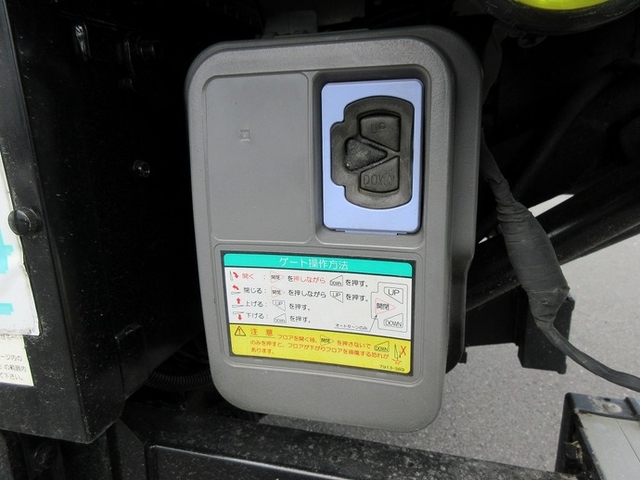 三菱ふそう キャンター 小型 バン PDG-FE74DV(3546) 22枚目