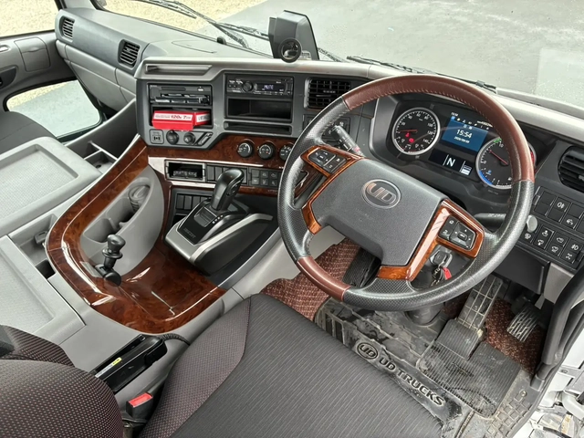 日産自動車 クオン 大型 トラクタ 2PG-GK5AAD(111415) 22枚目