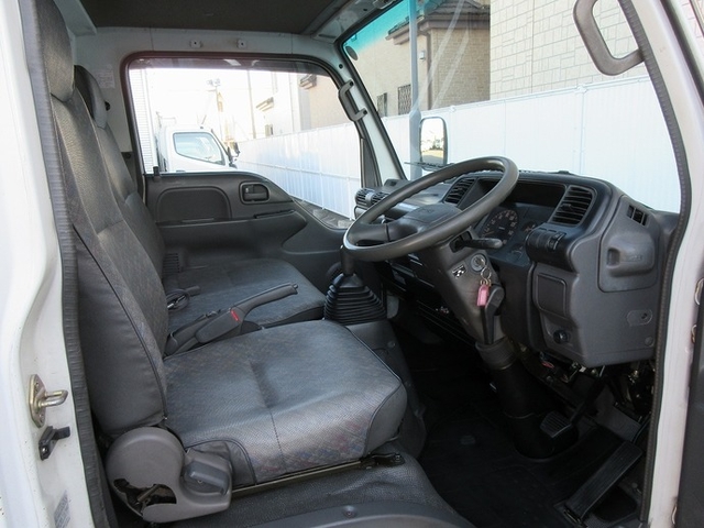 Isuzu elf Small Box body KC-NKR66EAV(3522) 30枚目