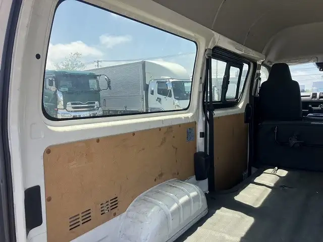 トヨタ ハイエース 小型 特装車・その他 3DF-GDH206K(106518) 12枚目