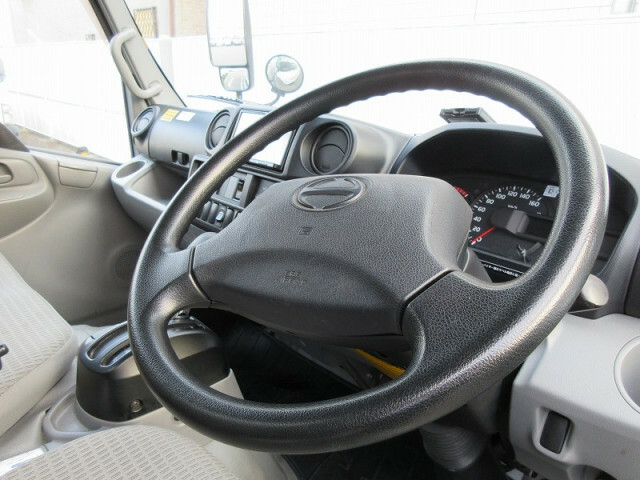 日野 デュトロ 小型 バン TKG-XZC605M(7685) 31枚目