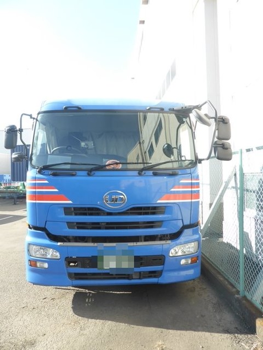 UDトラックス（日産） クオン 大型 トラクタ QKG-GK5XAB(2691) 4枚目