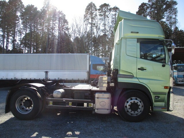 UDトラックス（日産） クオン 大型 トラクタ QKG-GK6XAD(9277) 4枚目
