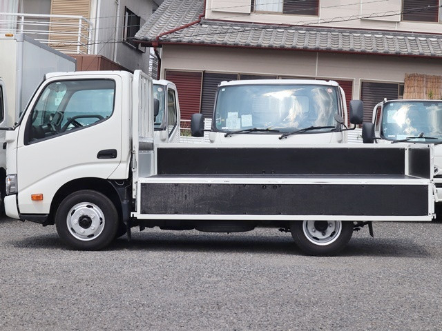 トヨタ ダイナ 小型 平ボディ 2RG-XZU605(109729) 11枚目